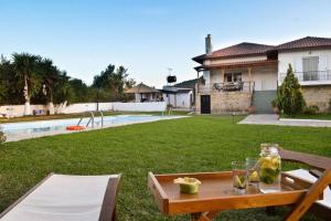 Villa John Dimeon Kato Achaia With Pool - Happy Rentals