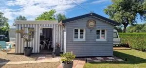 Chalet et caravane sur terrain privé , mer à pied - Assérac