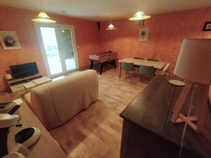 Sejours chez l'habitant La Grange de Dreuilles - Chambre et espace de vie : photos des chambres