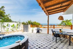 Casa Zoe Luxurious Retreat - 4hvězdičkové hotely ve městě Archangelos