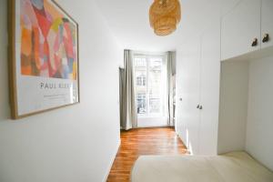 We Parisian The Marais Cozy Home