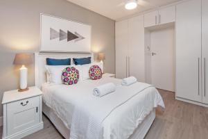 CAPE TOWN - MOUILLE POINT - SEA VIEW APARTMENT