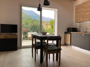 Villa Carlotta Bianca vacation home apartment with swimming Pool