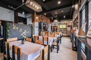 Governor Forbes Inn - Manila City Center