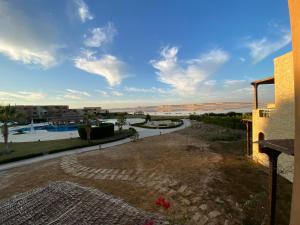 Byoum lake side hotel room, Tunis village, fayoum