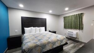 Standard Single Room room in Motel 6-Wharton TX