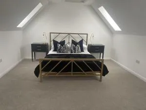 Inverness luxury highland NC500 hideaway - Daviot