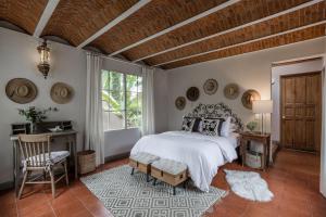 Casa Tranquilo, 4BR Home by Rosewood with Hot Tub