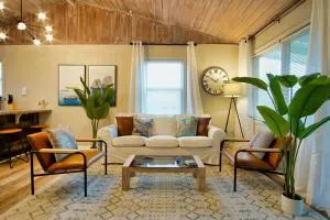 Serenity Sol ※ Surfside Charmer Near Beach & Jetty - Clute