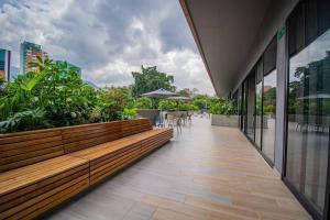 TOP FLOOR Studio Poblado, AC, Coworking, gym 1416