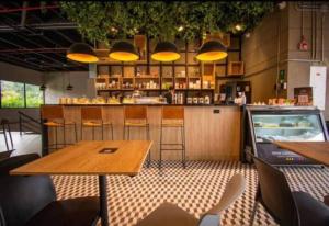 Bright Studio Topfloor AC, Poblado Coworking1412