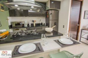 Cozy studio in Poblado, parking, NO FEE 1107