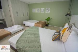 Cozy studio in Poblado, parking, NO FEE 1107