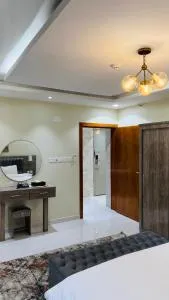 ايواء المسكن للشقق المخدومة - Al ‘Arīn