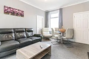 Quiet & Cosy 3BedRoom - Great Base in South Shields near Hospital and Port of Tyne - Free Parking - Jarrow