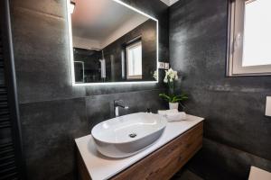 Luxury villa with a swimming pool Zadar - Diklo, Zadar - 22230