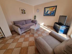 Apartments with parking space Crikvenica - 22514