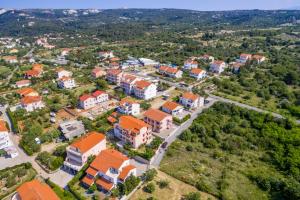 Apartments with a parking space Barbat, Rab - 22584 