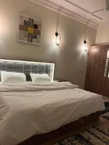 شقة فندقية فاخرة - Khaiber Al-Janoub