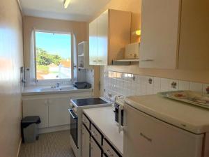 Appartement calme à 150m de la plage avec parking privé - FR-1-323-305