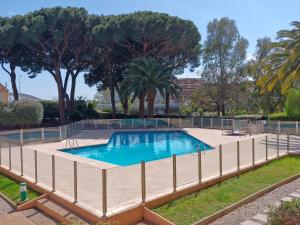 Studio coin-nuit avec piscine et parking, 4 pers. - FR-1-780-49
