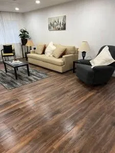 Sequoia Villa - Dinuba