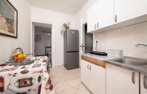 1 Bedroom Beautiful Apartment In Pula 