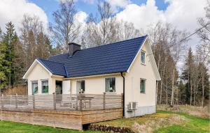 Stunning Home In Vittsjö With Wifi