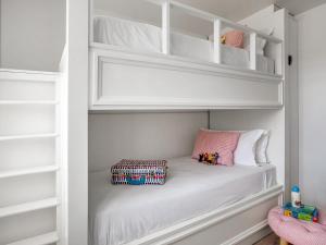 The Owl Nest-Uk46927