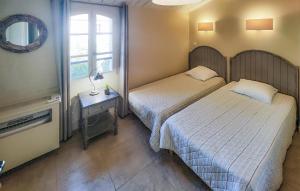 2 Bedroom Awesome Home In Saint-Laurent-De-La-Ca