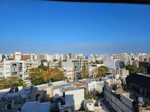 Fantastic spot: Studio wparking 2 blocks to World Trade Center, 3 to beach