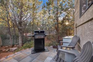 Mammoth Rock Oasis Villa-Hot Tub & Free Pets