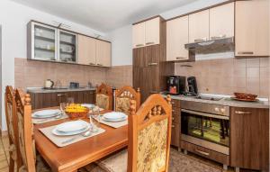 Beautiful Apartment In Dramalj 