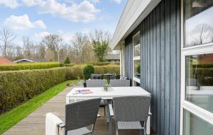 Stunning Home In Juelsminde With Wifi