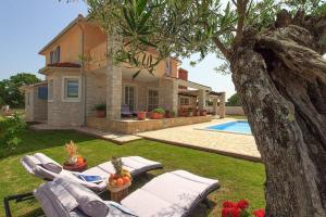 Ferienhaus mit Privatpool für 9 Personen ca 200 qm in Gajana, Istrien Istrische Riviera