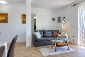 Ferienhaus mit Privatpool für 8 Personen ca 110 qm in Medulin, Istrien Südküste von Istrien