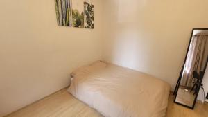 Cosy 2 room flat nearby river