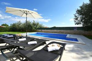 Ferienhaus mit Privatpool für 6 Personen ca 100 qm in Galižana, Istrien Istrische Riviera - b54570 