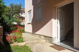 Ferienwohnung für 2 Personen 1 Kind ca 32 qm in Baška, Kvarner Bucht Krk - b59576