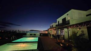 Cosy modern Casa del Sol Naciente with heated pools