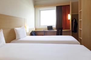 Hotels ibis Strasbourg Centre Petite France : Chambre Triple Standard