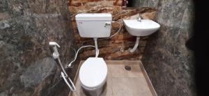 Aggarwal guest house lajpat nagar, rooms with private kitchen Android tv wifi and fridge