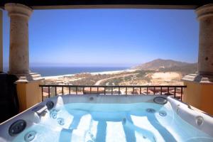 Amazing 3BR Villa Near the Sea in Cabo San Lucas