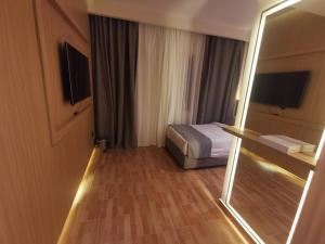 Green Plaza Inn Business &Families Only