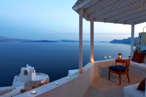 Menias Cave House Santorini Greece