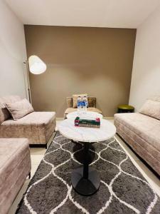 Luxury Studios Key8 (2BHK) with Pretty Urbana View