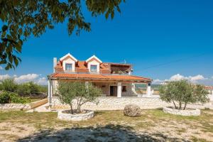 Ferienhaus mit Privatpool für 7 Personen ca 230 qm in Sibenik-Radonic, Dalmatien Dalmatinisches Hinterland