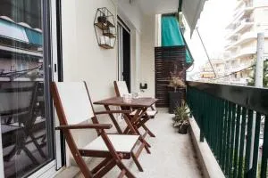 Relaxing 2 Bd Apt with Balcony in Zografou - Kaisarianí
