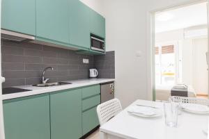 Ampelokipoi Modern Athens Cozy Apt for 2