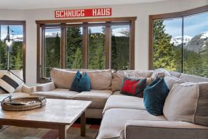 2BR Blue River Home withStunning Views